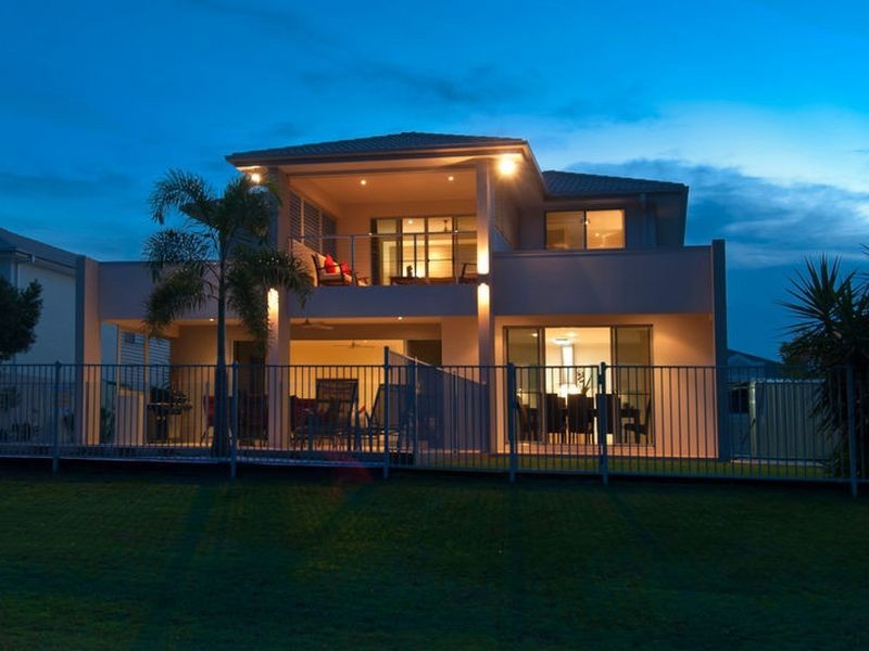 17 Parkview Place, Helensvale QLD 4212
