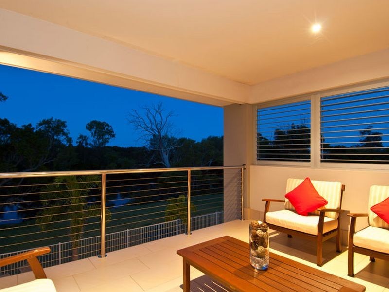17 Parkview Place, Helensvale QLD 4212