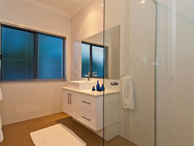 17 Parkview Place, Helensvale QLD 4212