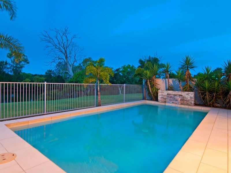 17 Parkview Place, Helensvale QLD 4212