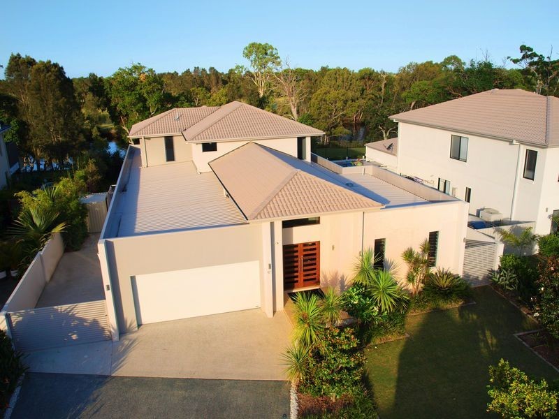 17 Parkview Place, Helensvale QLD 4212