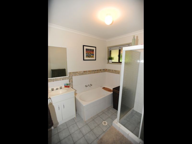 5 Western Way, Oxenford QLD 4210