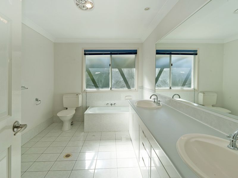 5 Dawson Court, Helensvale QLD 4212