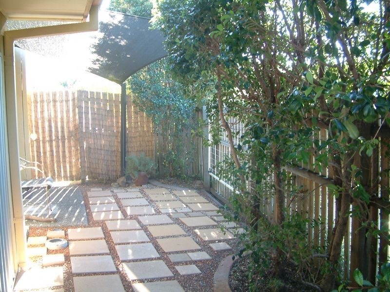 7/1 Santa Isobel Boulevard, Pacific Pines QLD 4211