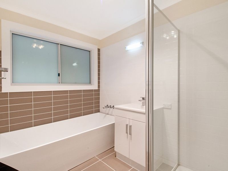 3 Latrobe Avenue, Helensvale QLD 4212