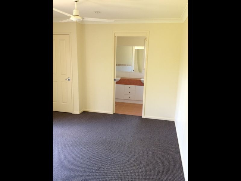 99 Lindfield Road, Helensvale QLD 4212