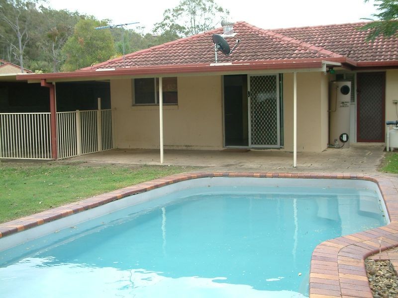 96 Parkes Drive, Helensvale QLD 4212