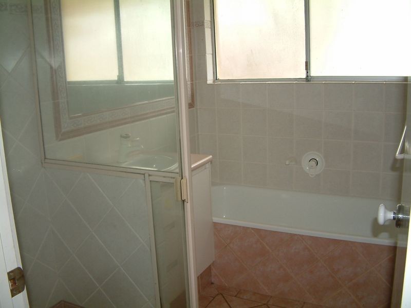 96 Parkes Drive, Helensvale QLD 4212