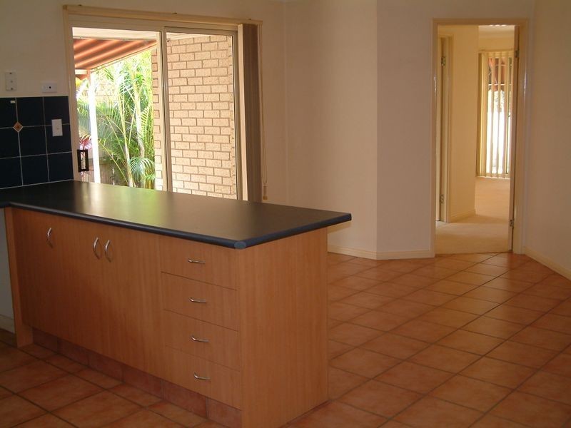 1/100 Cootharaba Drive, Helensvale QLD 4212