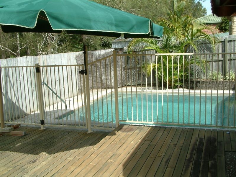 1/100 Cootharaba Drive, Helensvale QLD 4212