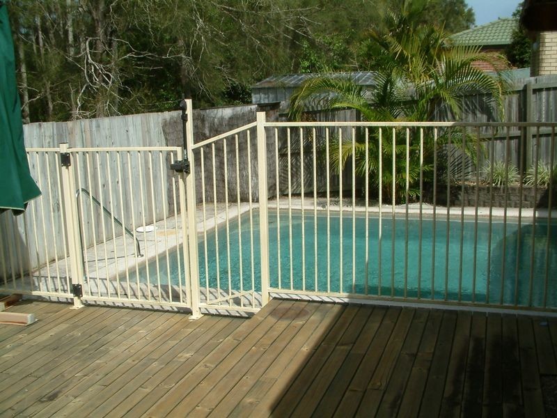 1/100 Cootharaba Drive, Helensvale QLD 4212