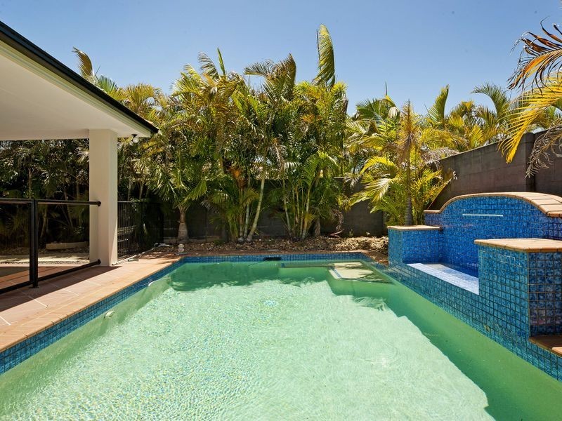 10 Dallow Cr, Helensvale QLD 4212