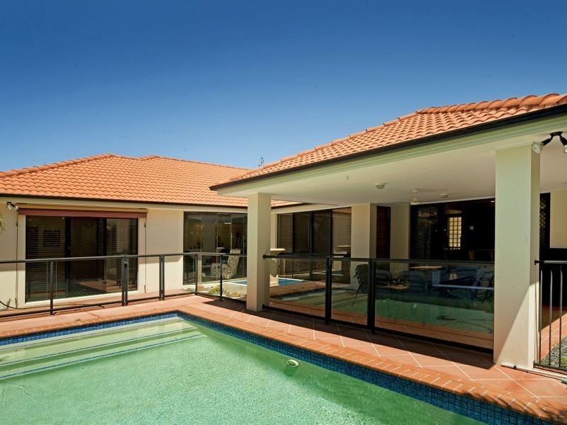 10 Dallow Cr, Helensvale QLD 4212