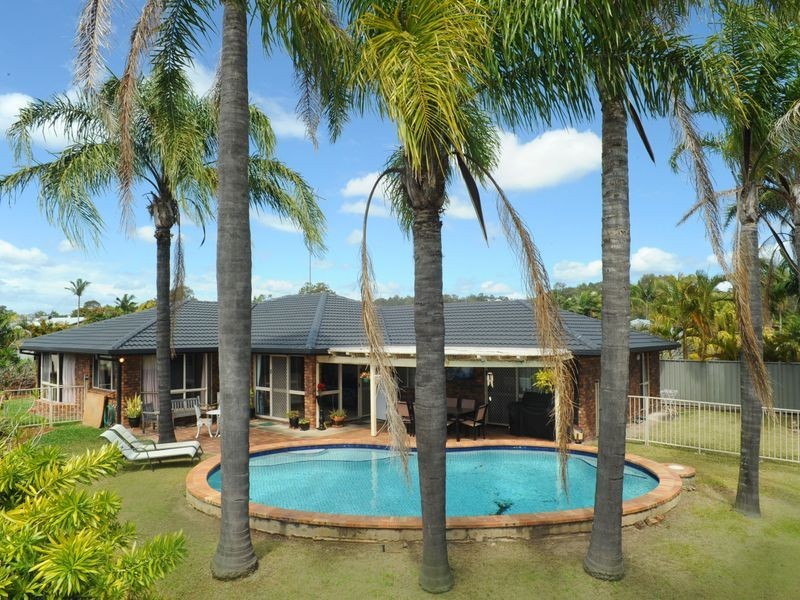 24 Minden Crescent, Helensvale QLD 4212