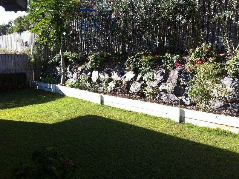 10 Burr Court, Pacific Pines QLD 4211