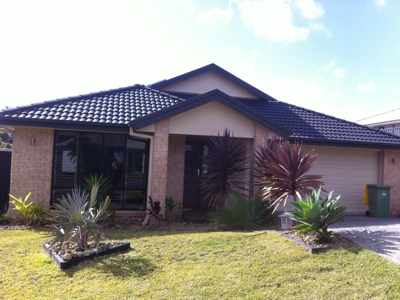 11 Haughton Street, Pacific Pines QLD 4211