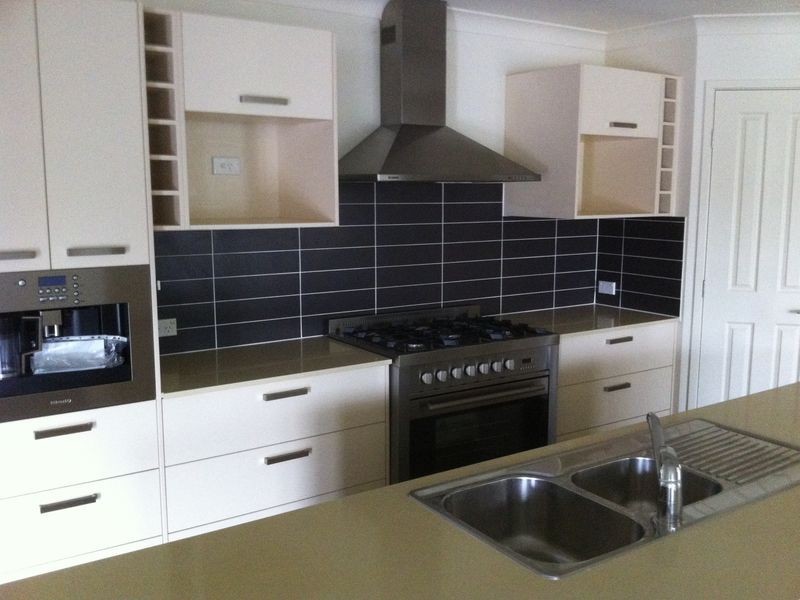 11 Haughton Street, Pacific Pines QLD 4211