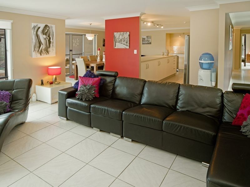 55 Victoria Drive, Pacific Pines QLD 4211