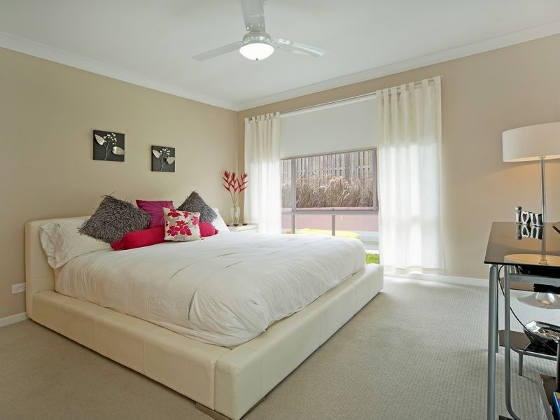 55 Victoria Drive, Pacific Pines QLD 4211