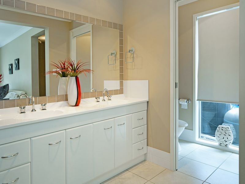 55 Victoria Drive, Pacific Pines QLD 4211