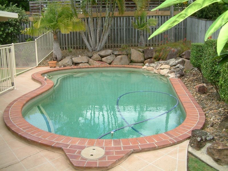 6 Kolonia Street, Pacific Pines QLD 4211