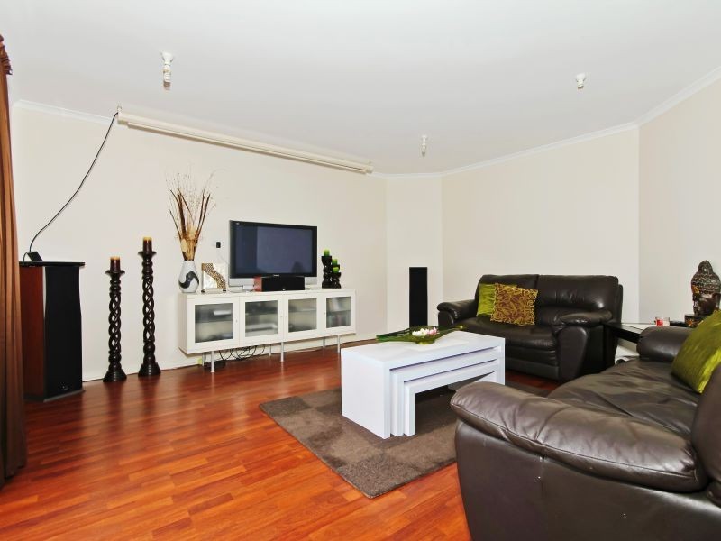 10 Mulwala Street, Maudsland QLD 4210