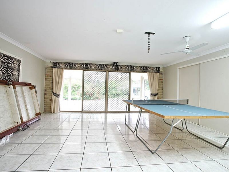 32 Boreen Ct, Helensvale QLD 4212