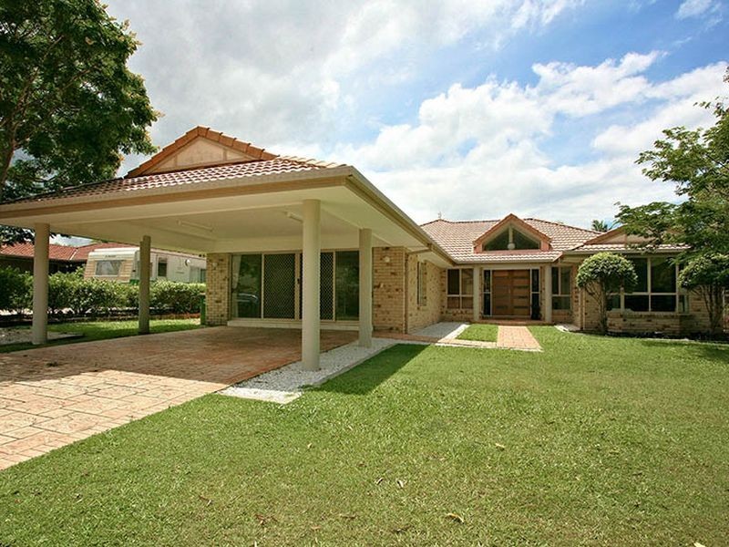 32 Boreen Ct, Helensvale QLD 4212