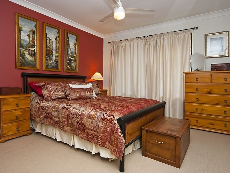 74 Serafina Drive, Helensvale QLD 4212