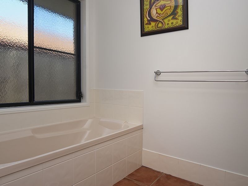 74 Serafina Drive, Helensvale QLD 4212