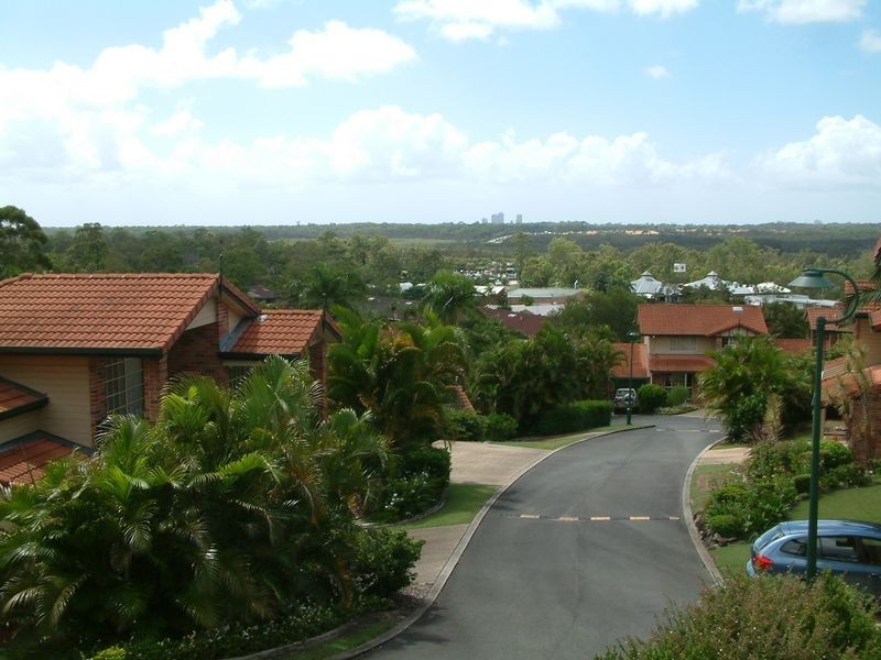 14/2 Doyalson Place, Helensvale QLD 4212