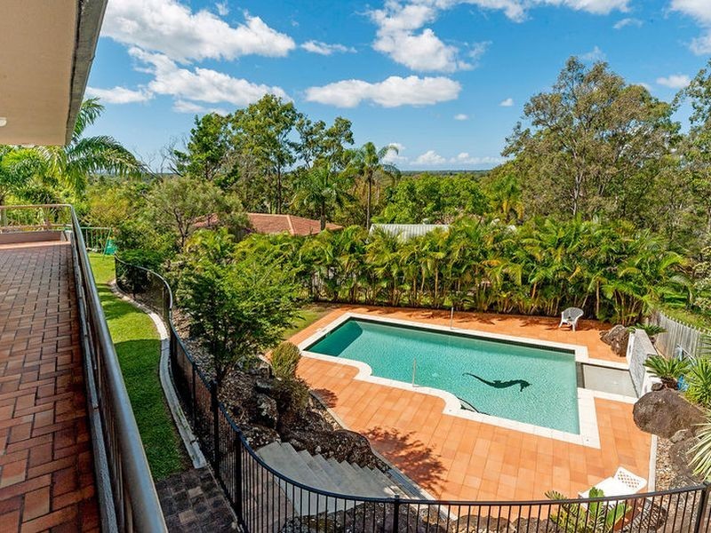 24 Surrey Ct, Helensvale QLD 4212