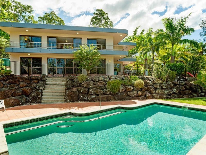 24 Surrey Ct, Helensvale QLD 4212