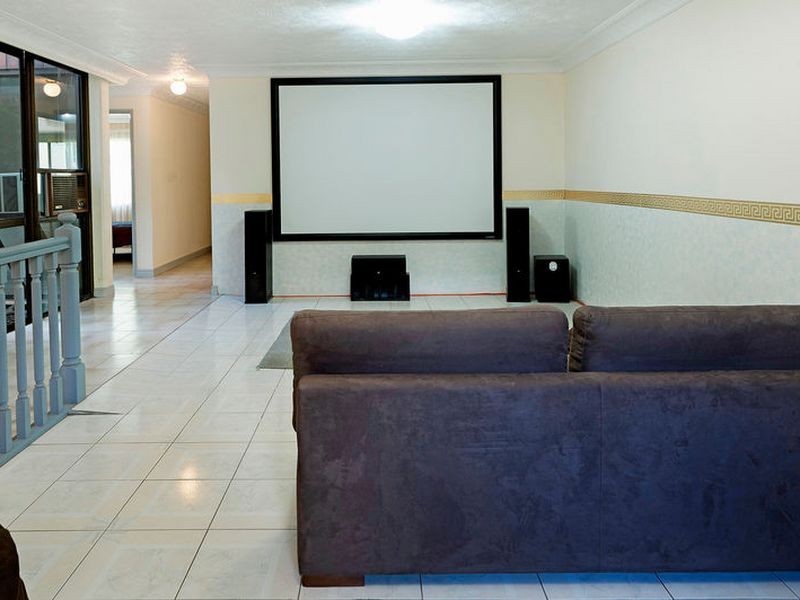 24 Surrey Ct, Helensvale QLD 4212