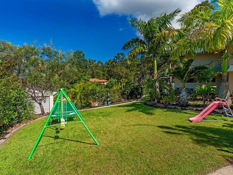 24 Surrey Ct, Helensvale QLD 4212