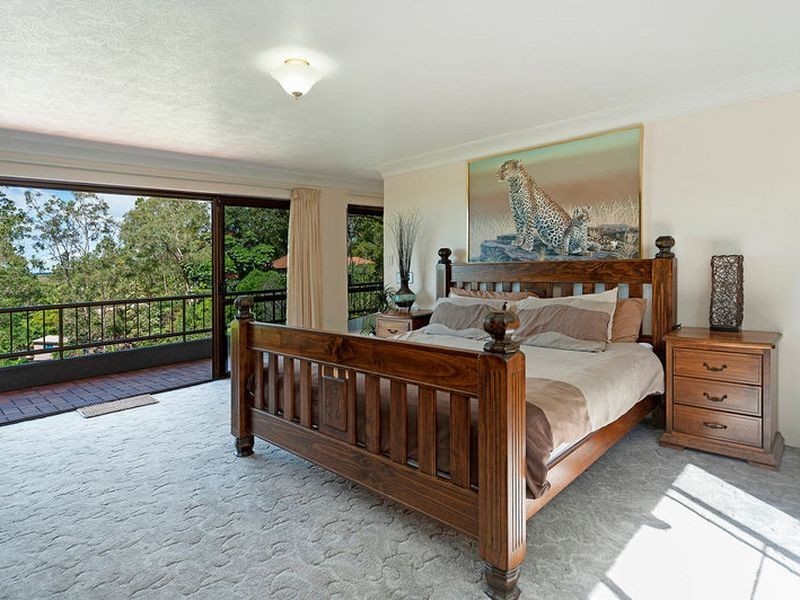 24 Surrey Ct, Helensvale QLD 4212