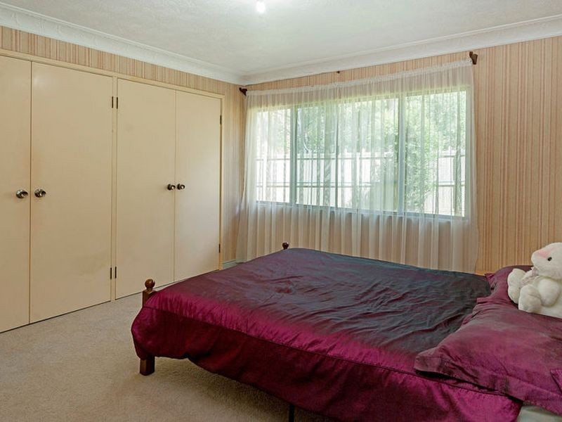 24 Surrey Ct, Helensvale QLD 4212