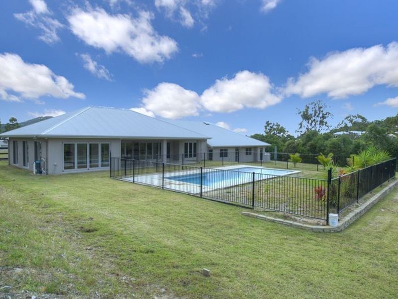 43 Lagoon Park Drive, Maudsland QLD 4210
