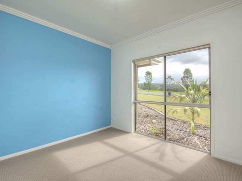 43 Lagoon Park Drive, Maudsland QLD 4210