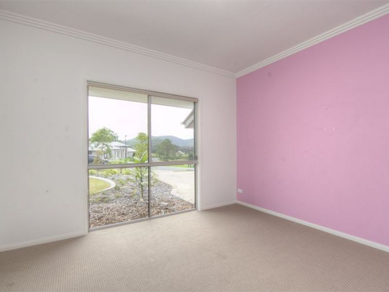 43 Lagoon Park Drive, Maudsland QLD 4210