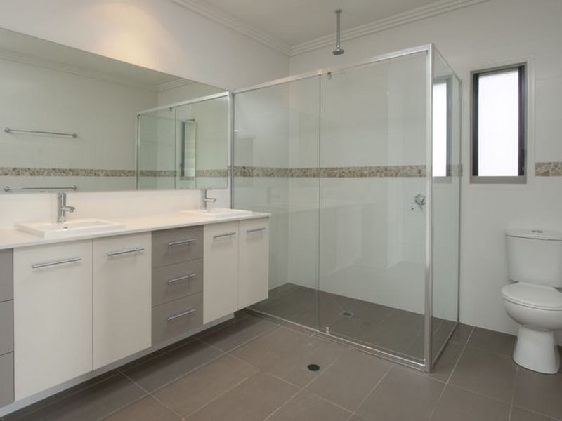 43 Lagoon Park Drive, Maudsland QLD 4210