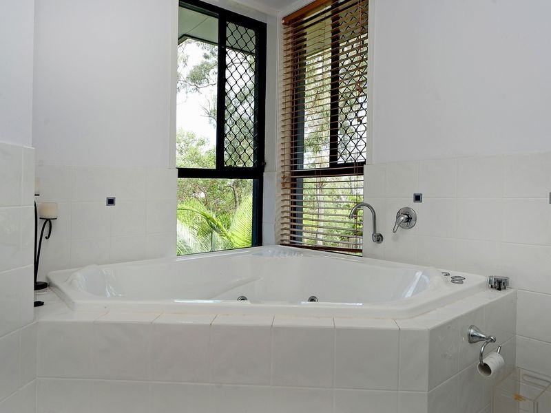 47 Highvale Drive, Helensvale QLD 4212