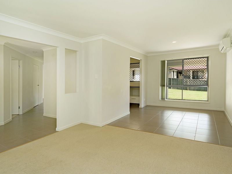 87 Roberts Drive, Maudsland QLD 4210