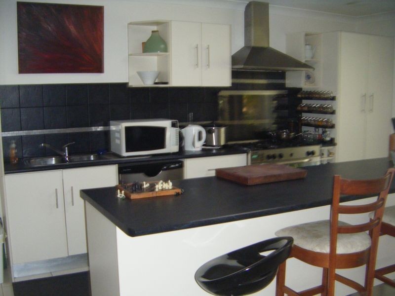 10 Tamworth Drive, Helensvale QLD 4212