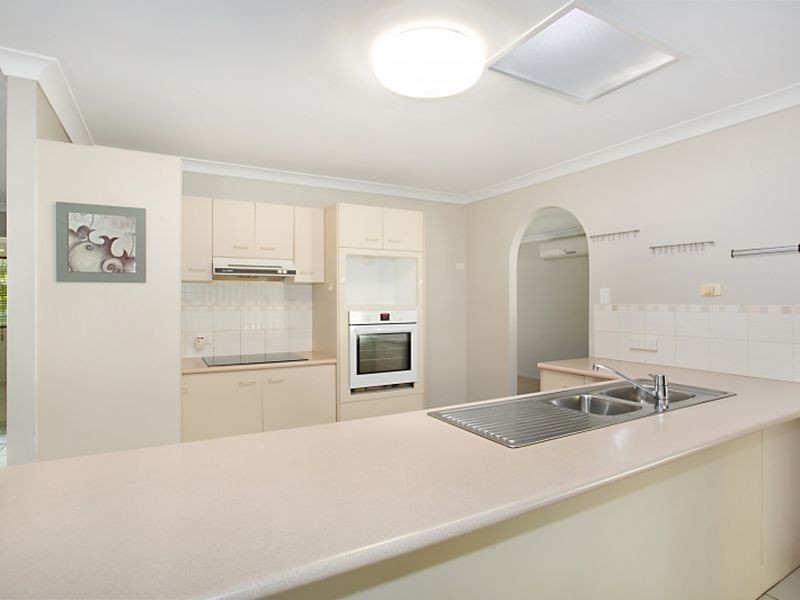 120 Mildura Drive, Helensvale QLD 4212