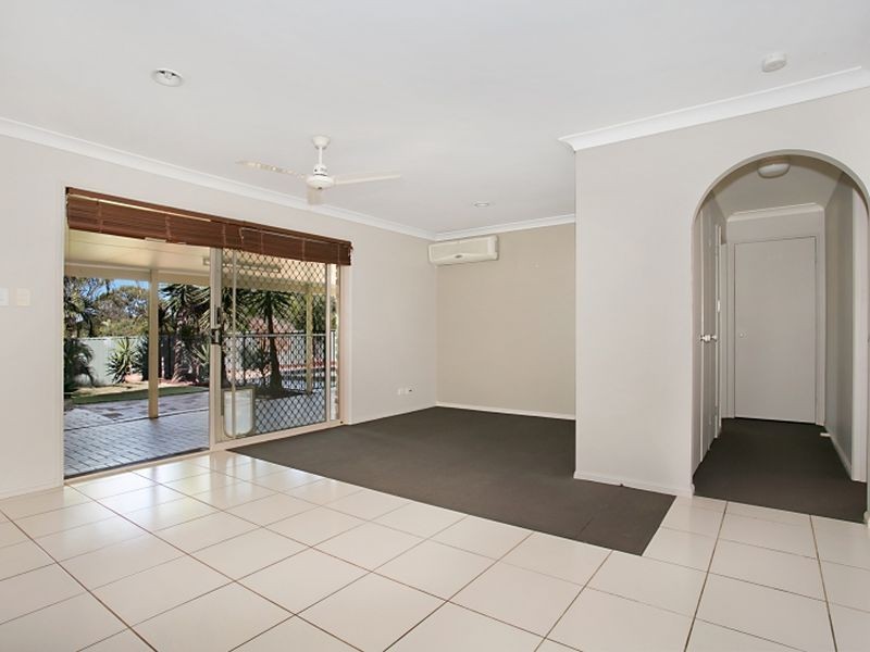 120 Mildura Drive, Helensvale QLD 4212