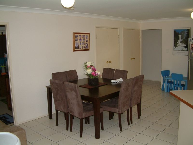 16 Laysan Cr, Oxenford QLD 4210