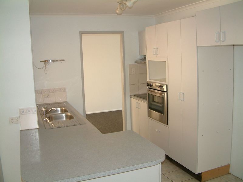 22 Goodman Cl, Highland Park QLD 4211