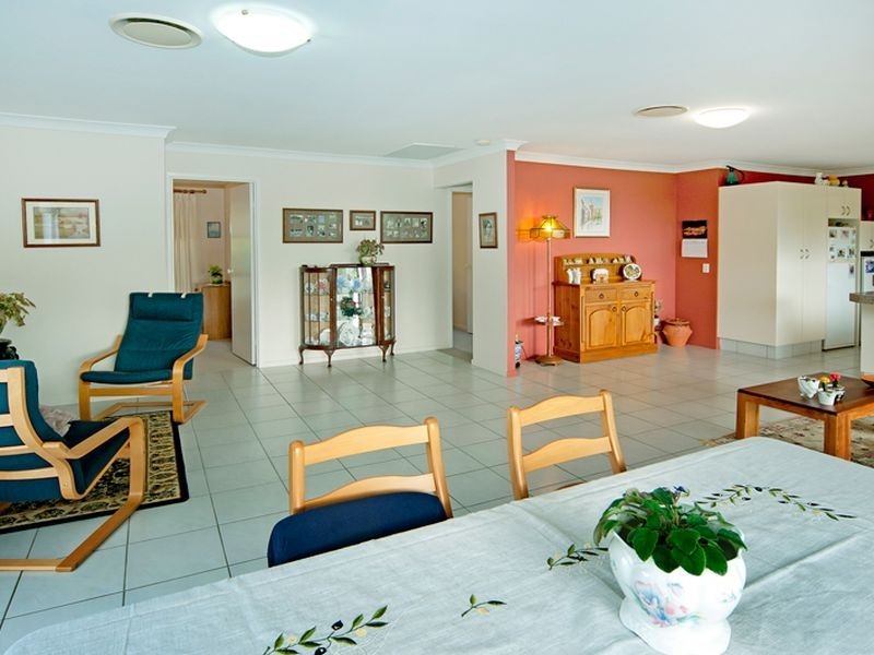 9 Dubbo Court, Helensvale QLD 4212