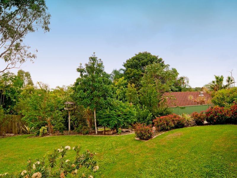 9 Dubbo Court, Helensvale QLD 4212